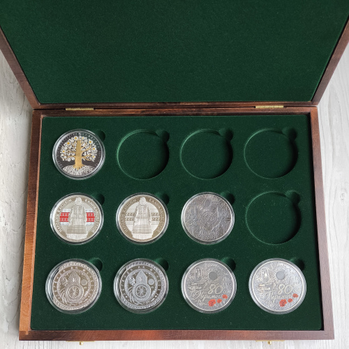  Футляр деревянный Vintage S (305х247х40 мм) для монет, медалей d-55 мм (12 ячеек), зелёный